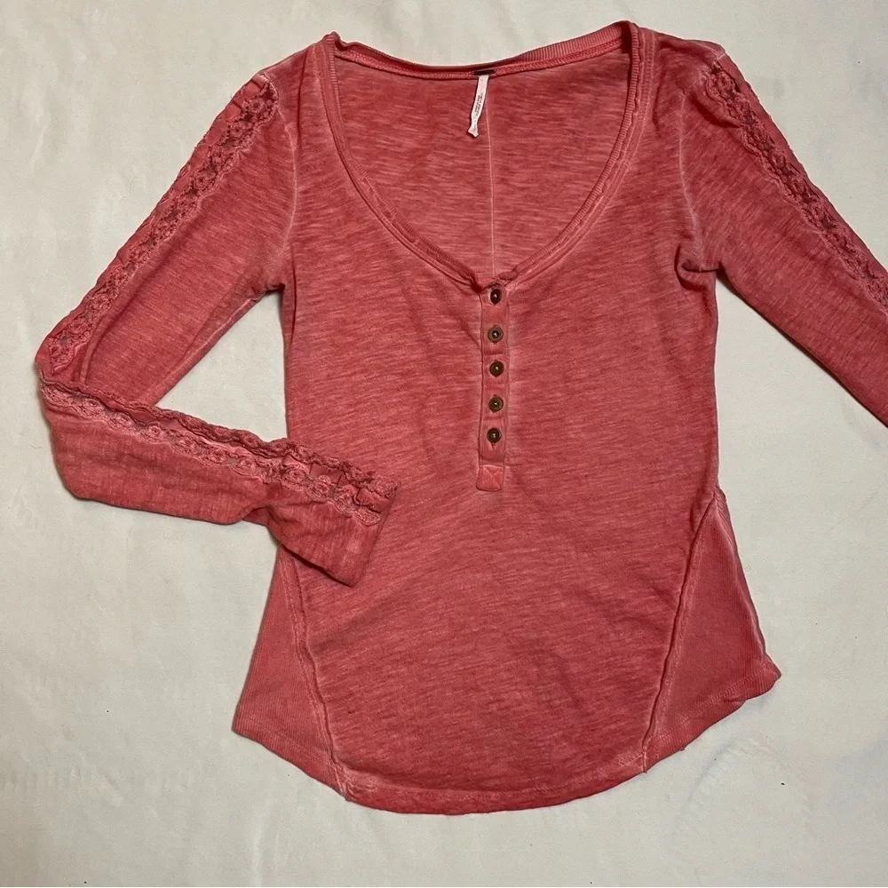 Free People Shell Stitch Long Sleeve Coral Pink Henley Size XS